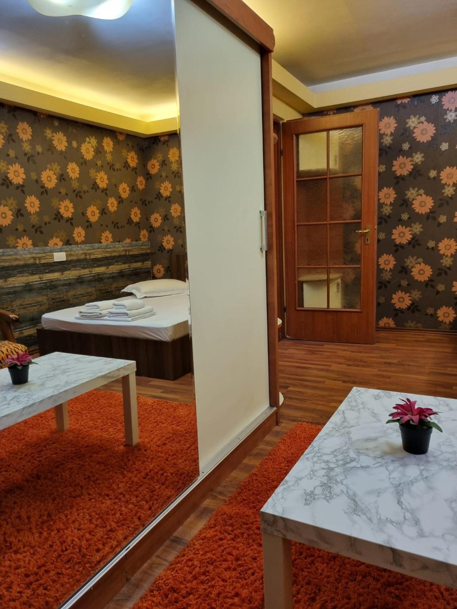 My House - Ultracentral Romana Square Near Old Town Bukarest Exterior foto